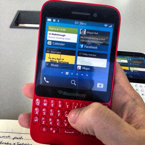       QWERTY- BlackBerry R10