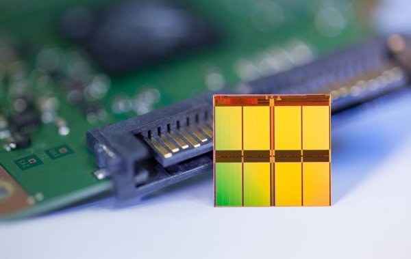 Micron   16- - NAND