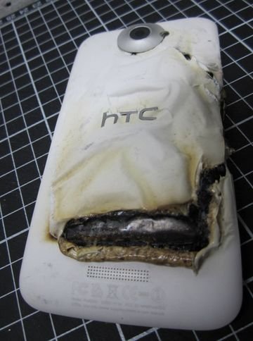 HTC One X    
