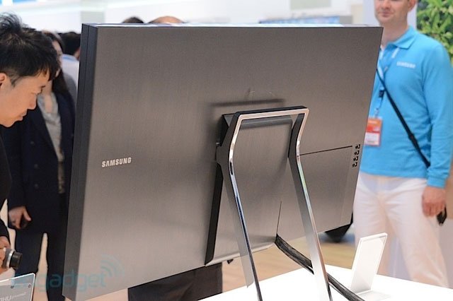 IFA 2013: Samsung  31,5    4K UHD