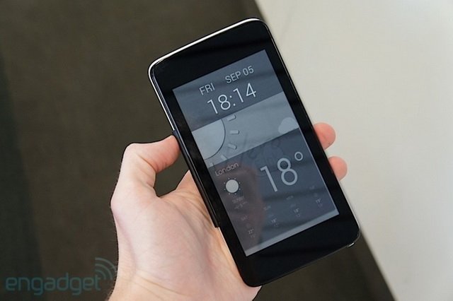 IFA 2013:      E Ink   Alcatel One Touch Hero