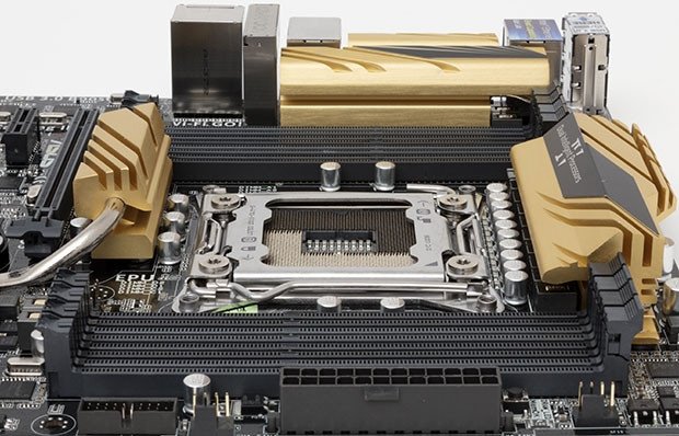 IFA 2013:   ASUS X79 Deluxe   Intel Ivy Bridge-E