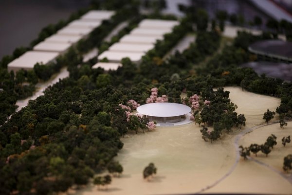 &#61487;     Apple Campus 2