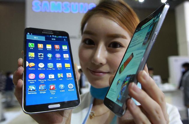  Samsung Galaxy S5       560 ppi