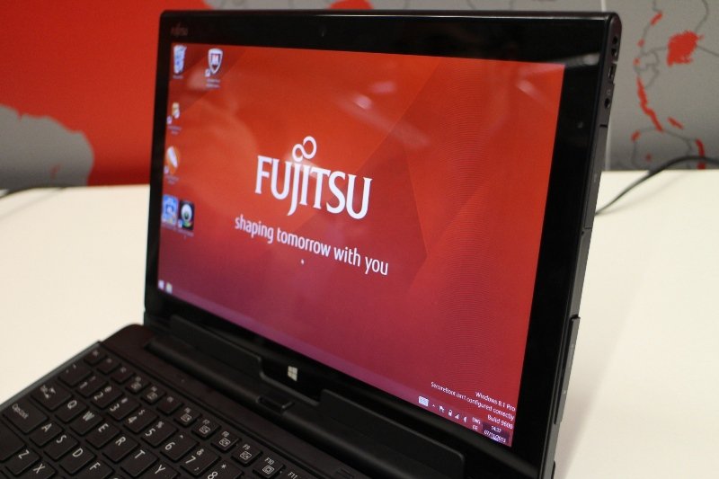  Fujitsu Stylistic Q704: 12,5" IPS-, Haswell   