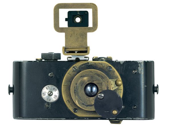 Leica     