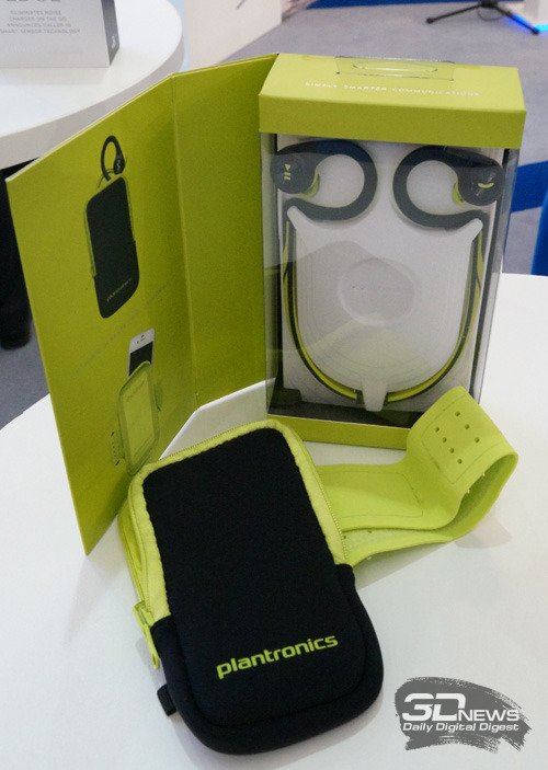 MWC 2014: Plantronics   Voyager Edge  BlackBeat FIT