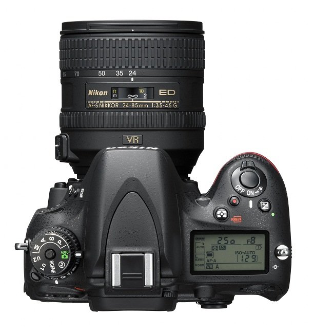 Nikon     D600
