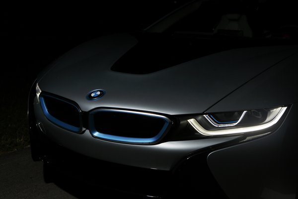 BMW i8:   ,    
