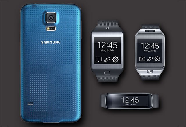 - Samsung Gear Fit     MWC 2014