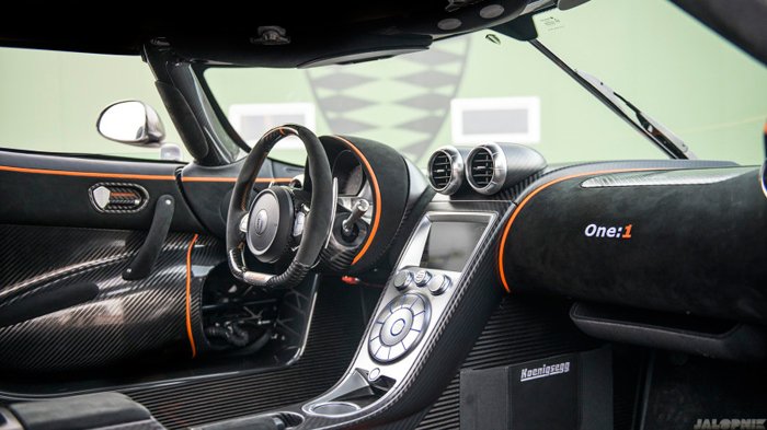 Koenigsegg One:1:    