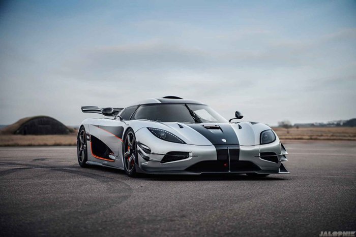 Koenigsegg One:1:    