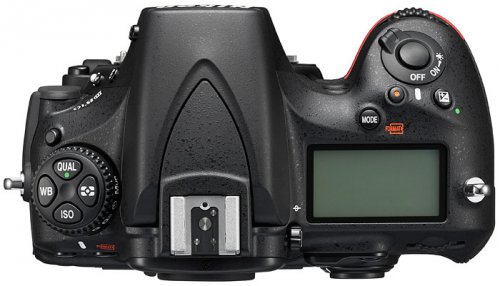 Nikon     D810