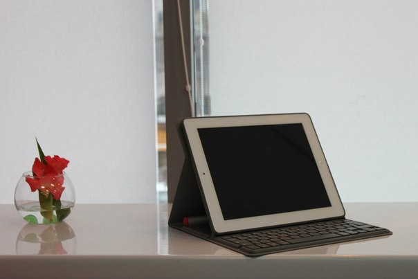  Logitech         Mac, iPad  iPhone